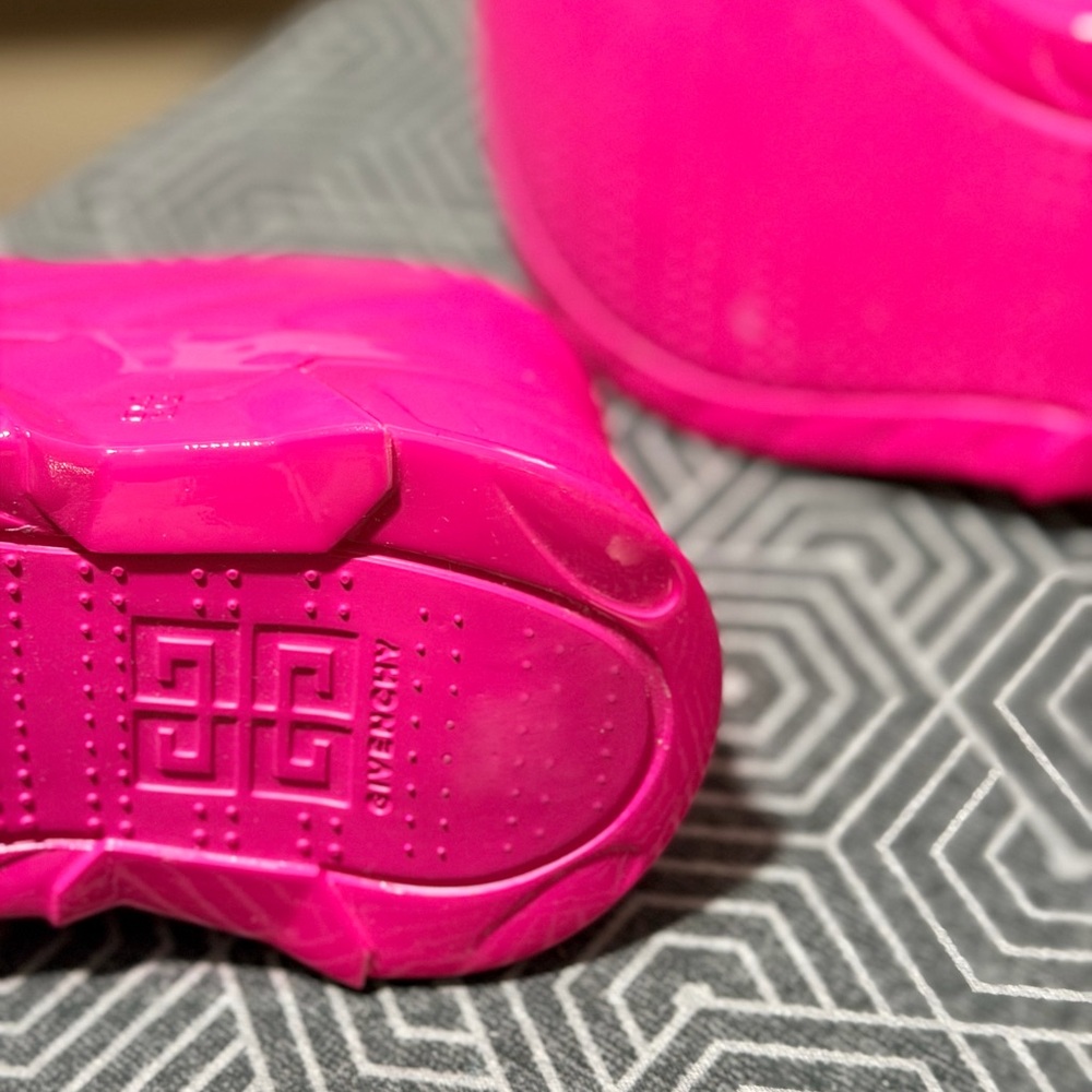 GIVENCHY Marshmallow Wedge Sandals - SZ 35/US 5 - Hot Pink - Picture 4 of 9